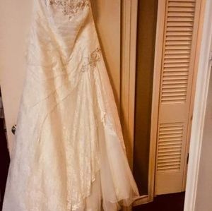 Wedding dress